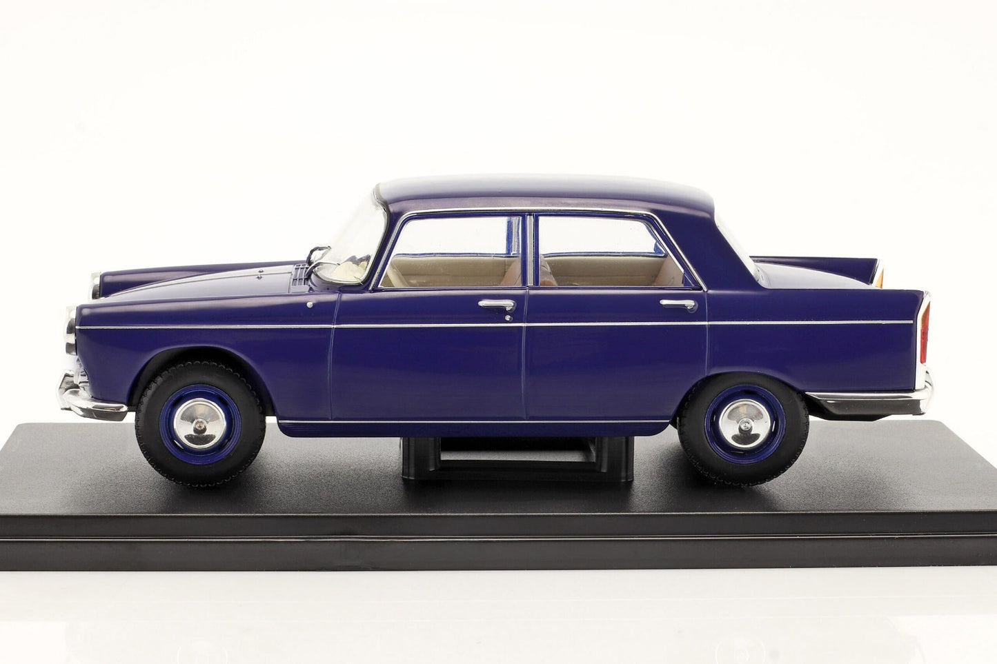 1/24 Hachette - Peugeot 404 Bleue