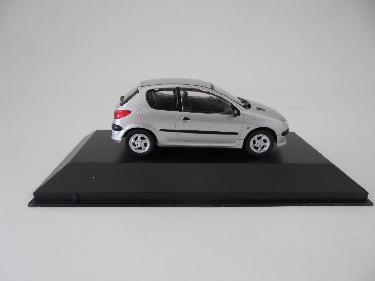 1/43 Hachette - Peugeot 206 XS