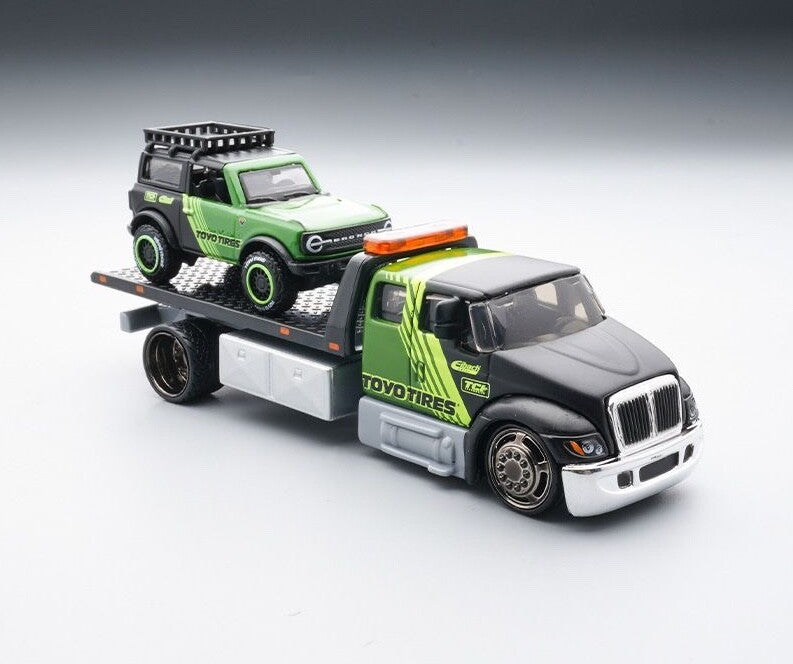 1/64 Maisto Team Hauler - International Durastar + Ford Bronco "Toyo Tires"