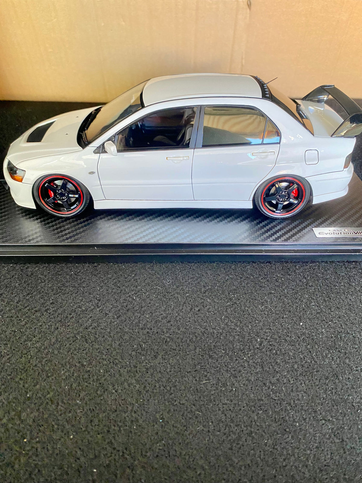 1/18 Mitsubishi Lancer Evolution VIII MR - Blanc