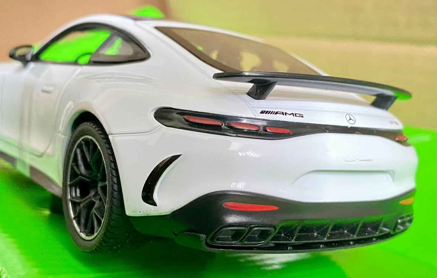 1/24 Welly - Mercedes-AMG GT