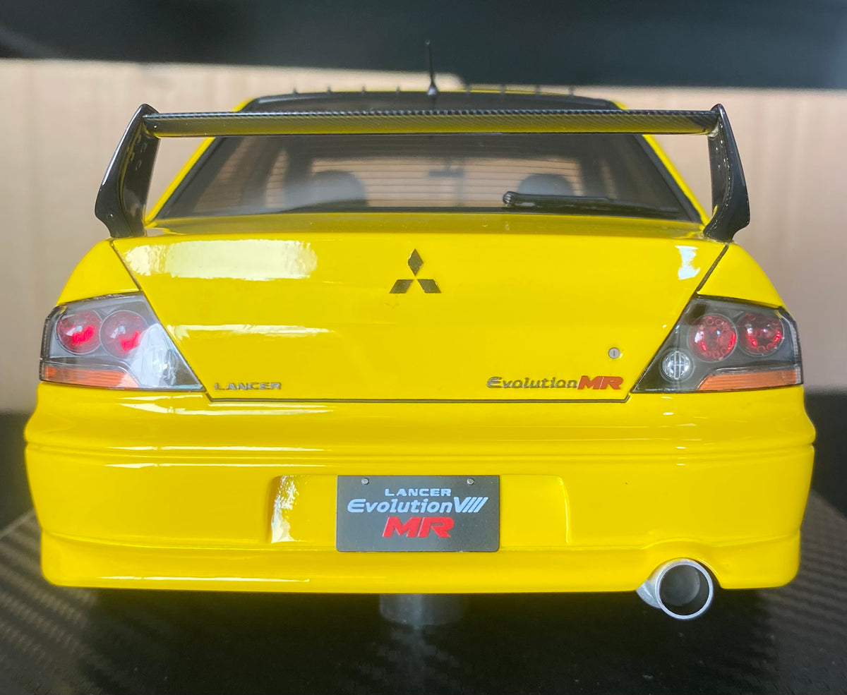 1/18 Mitsubishi Lancer Evolution VIII MR - Jaune