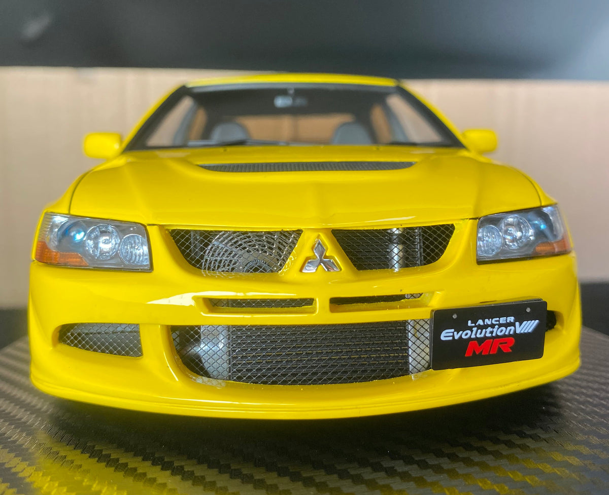 1/18 Mitsubishi Lancer Evolution VIII MR - Jaune