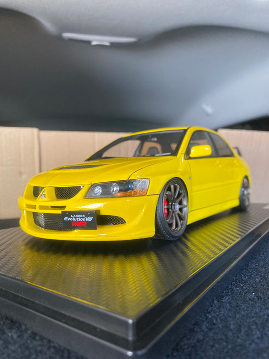 1/18 Mitsubishi Lancer Evolution VIII MR - Jaune