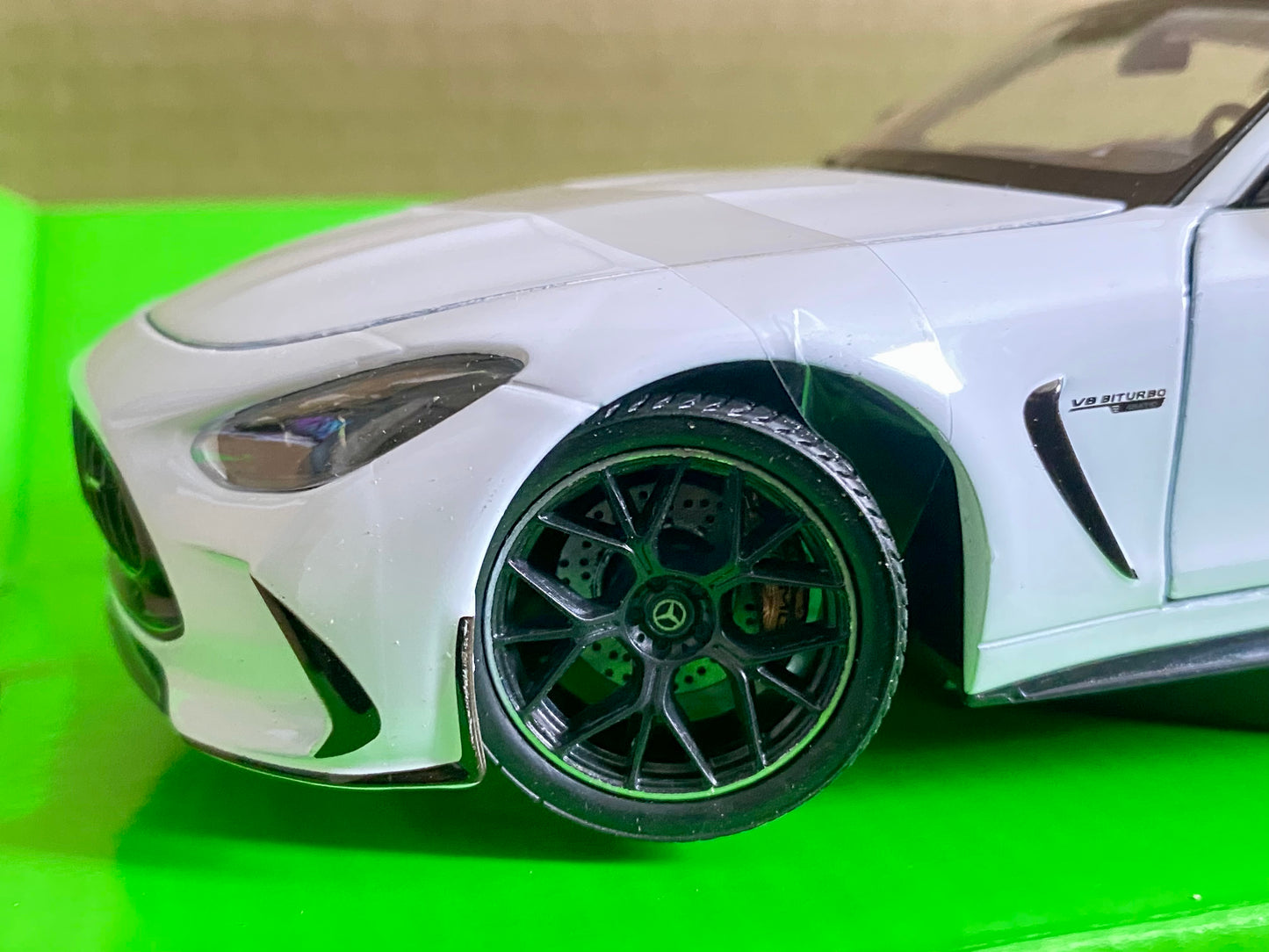 1/24 Welly - Mercedes-AMG GT