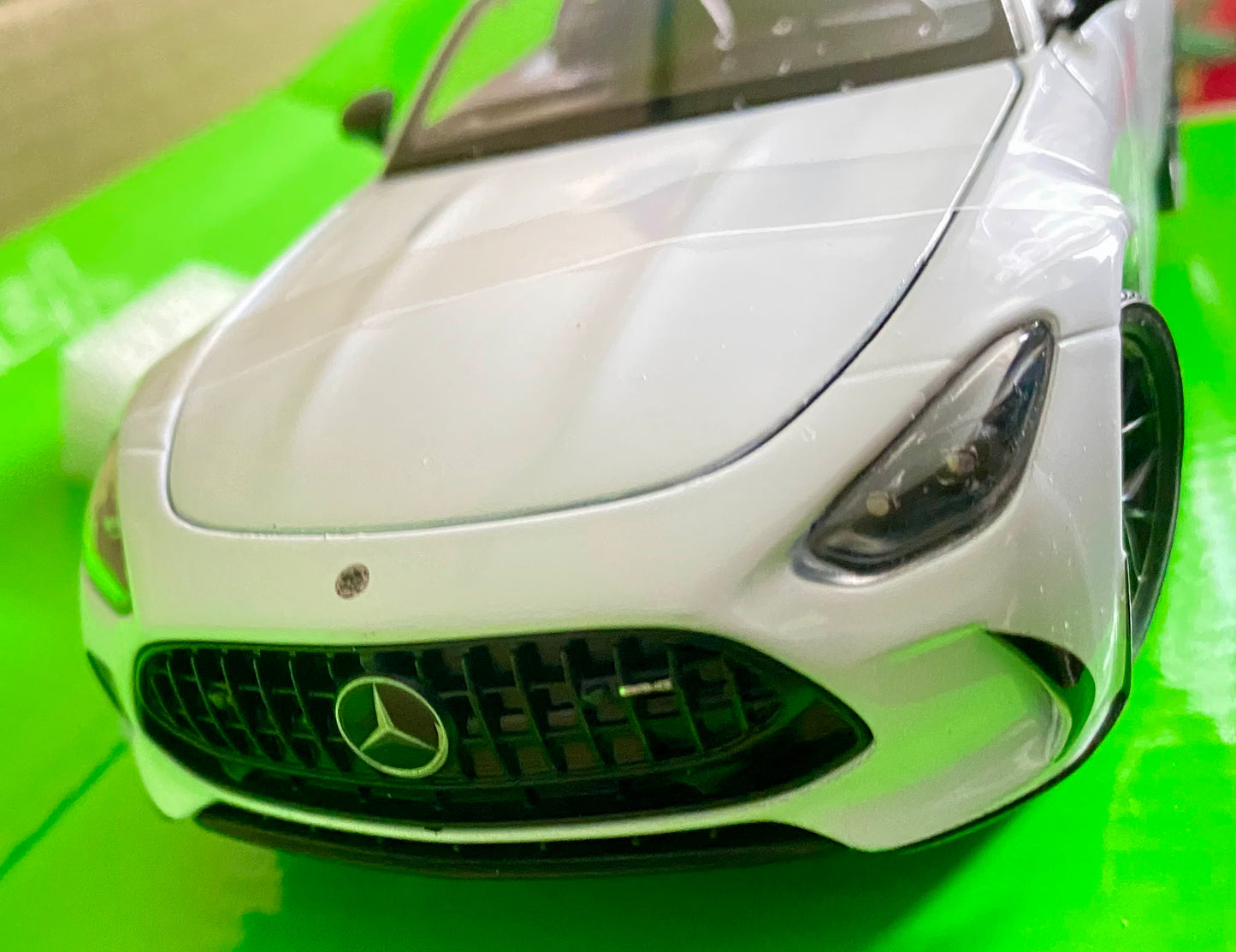 1/24 Welly - Mercedes-AMG GT