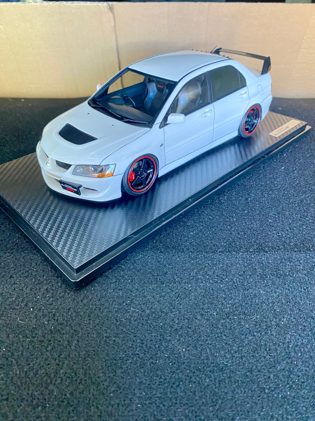 1/18 Mitsubishi Lancer Evolution VIII MR - Blanc