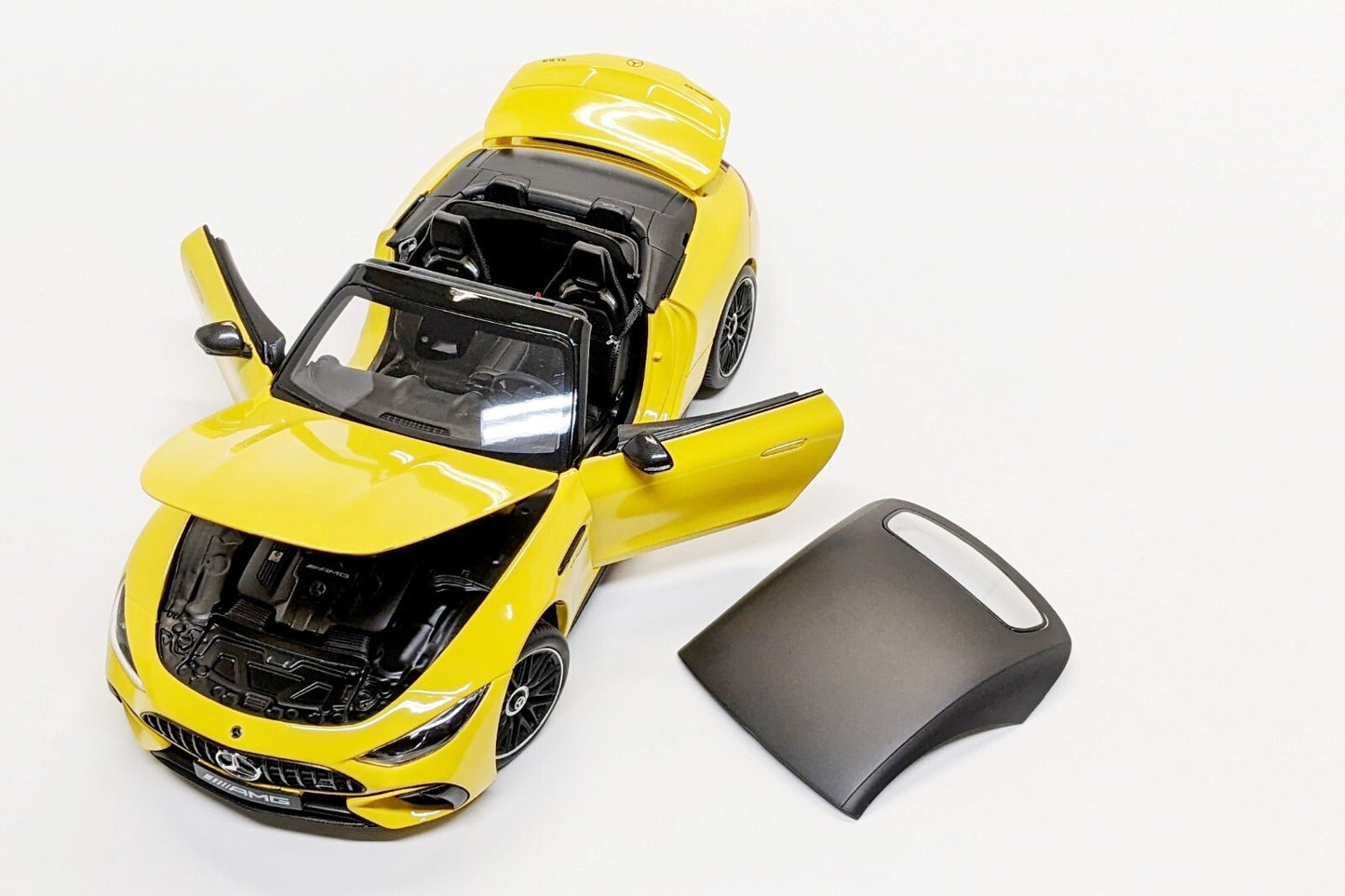 1/18 Mercedes-AMG SL63 4Matic+