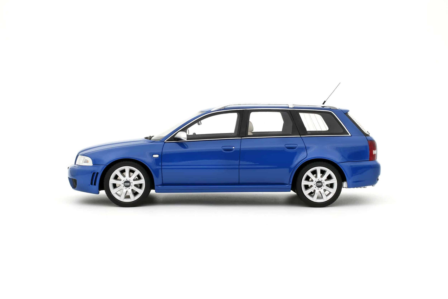 1/18 Ottomobile - Audi RS4 B5