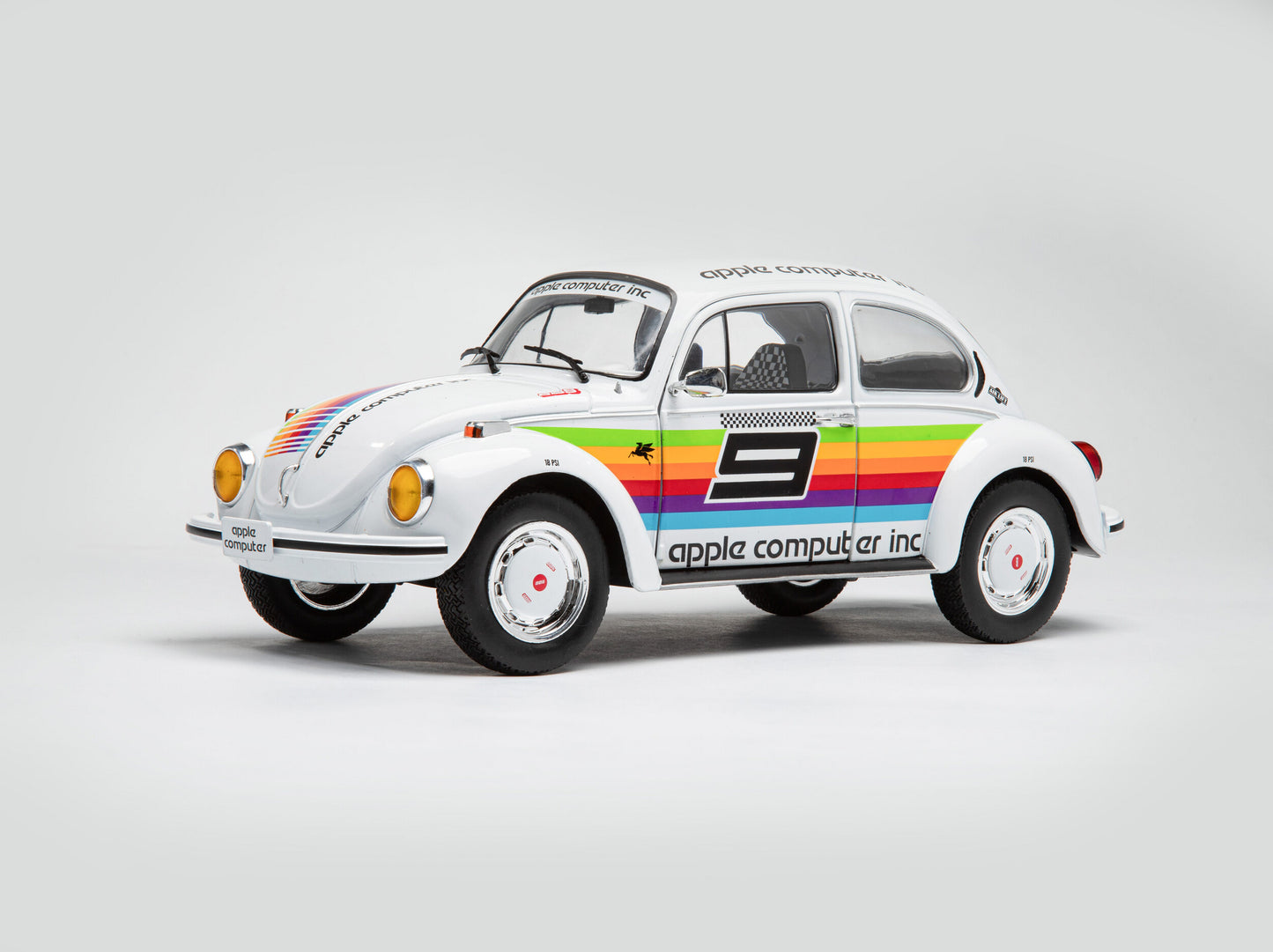 1/18 Solido - Volkswagen Beetle 1303 K3 "Apple"