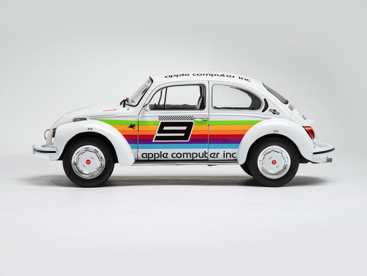 1/18 Solido - Volkswagen Beetle 1303 K3 "Apple"