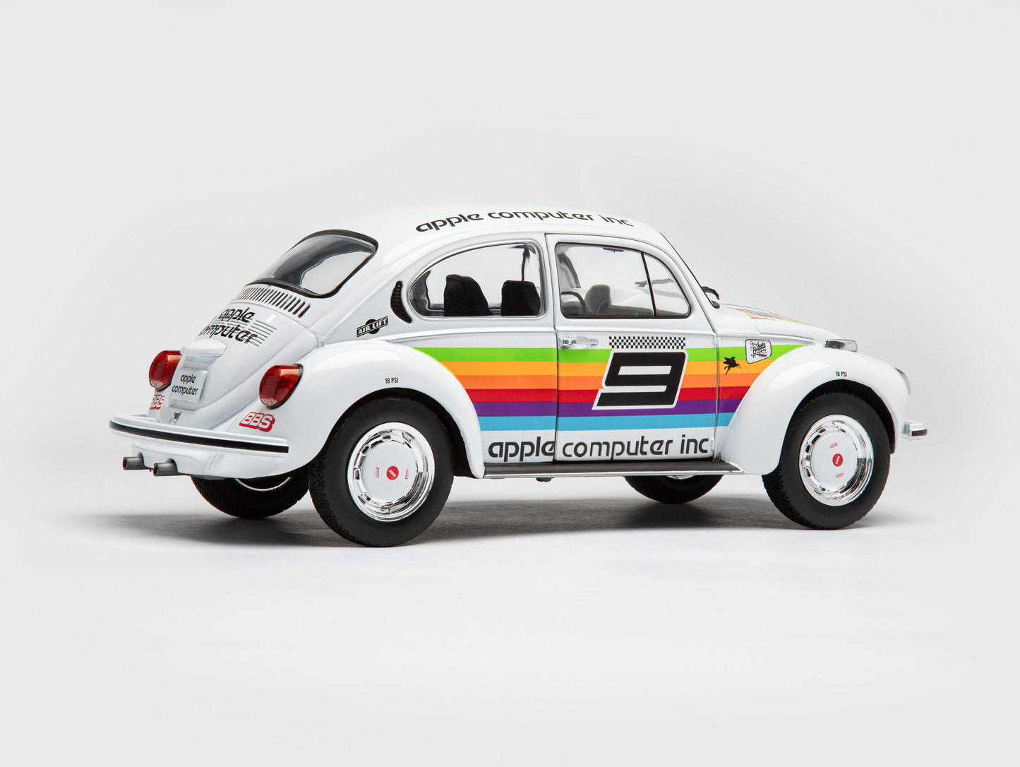 1/18 Solido - Volkswagen Beetle 1303 K3 "Apple"