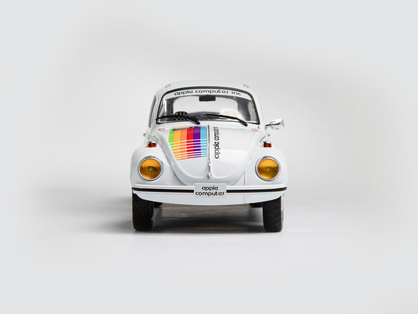 1/18 Solido - Volkswagen Beetle 1303 K3 "Apple"
