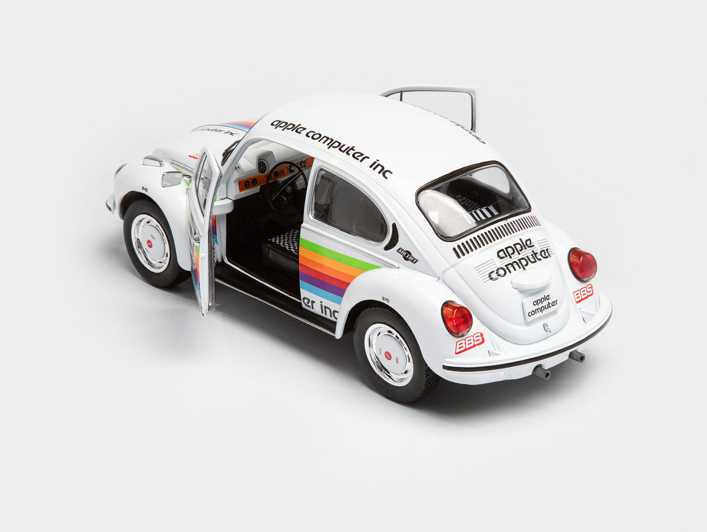 1/18 Solido - Volkswagen Beetle 1303 K3 "Apple"