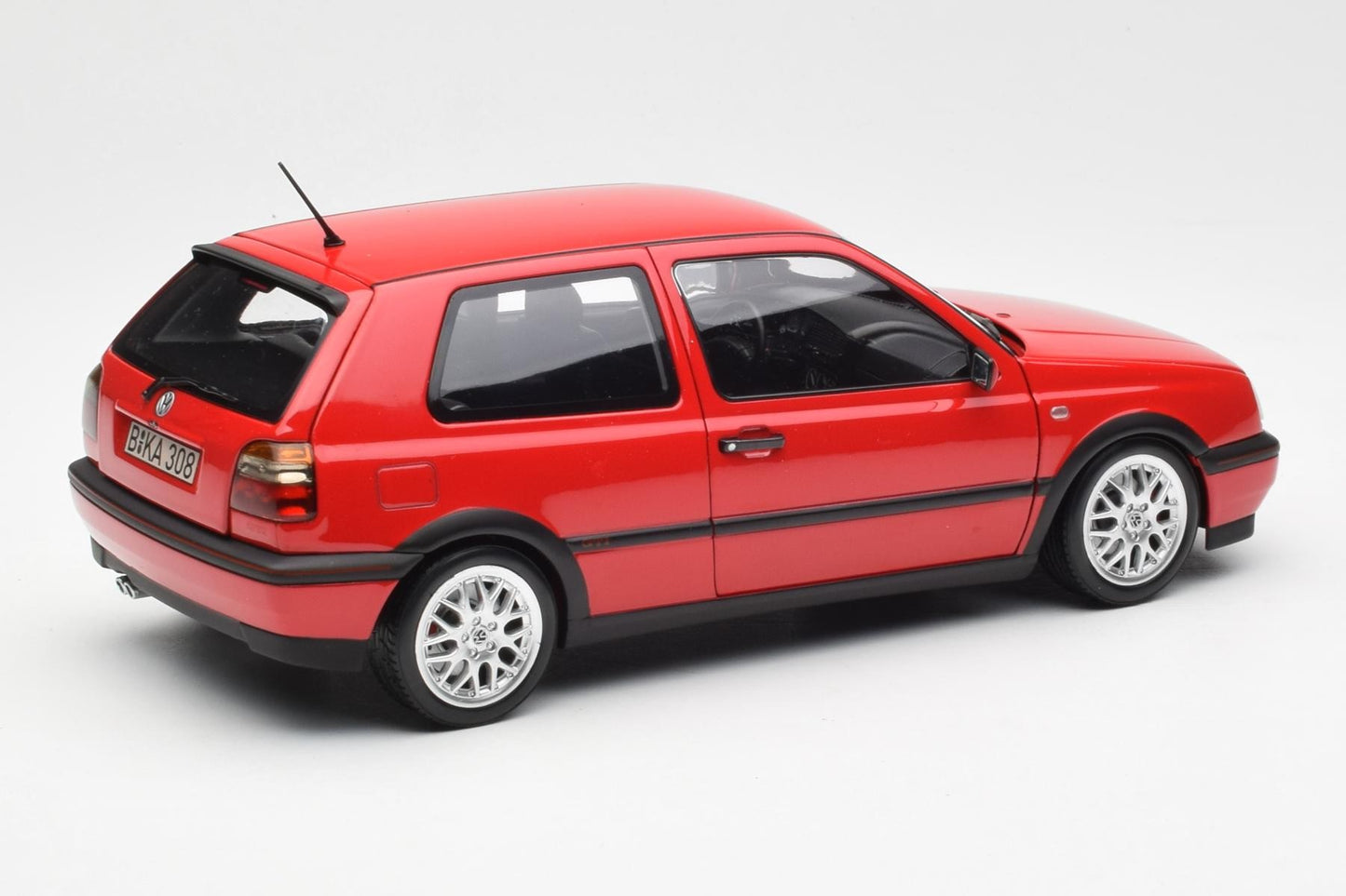 1/18 Norev - Volkswagen Golf 3 GTI Rouge