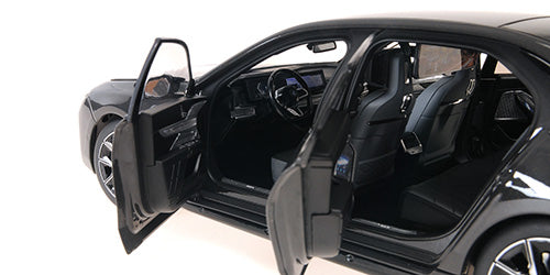 1/18 BMW i7 M70 G70 Gris métallisé