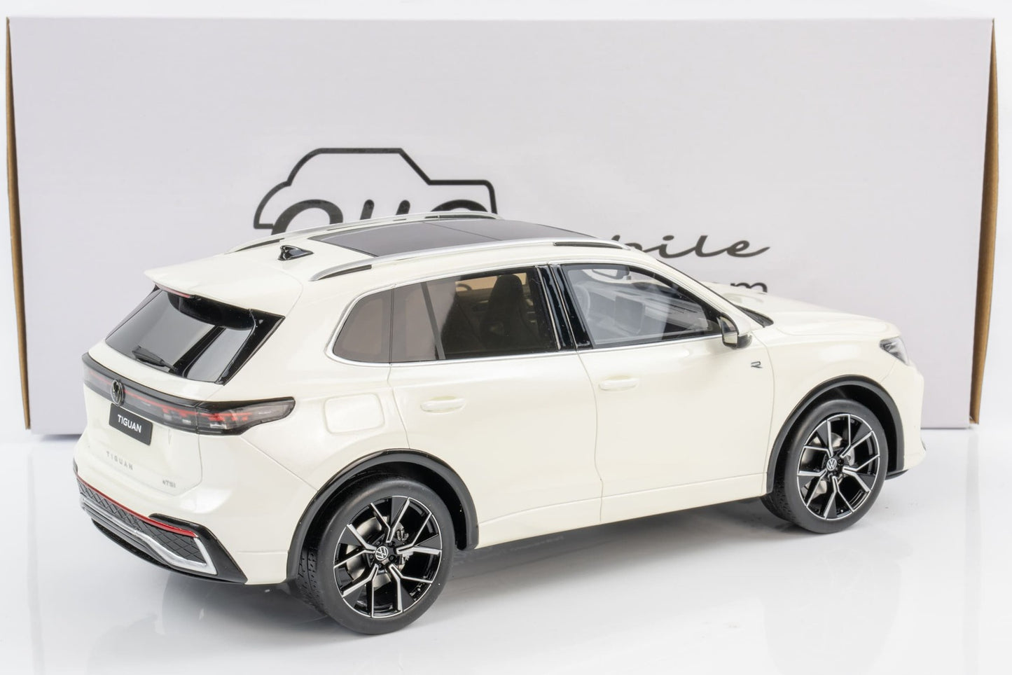 1/18 Ottomobile - Volkswagen Tiguan E-Tsi R Line