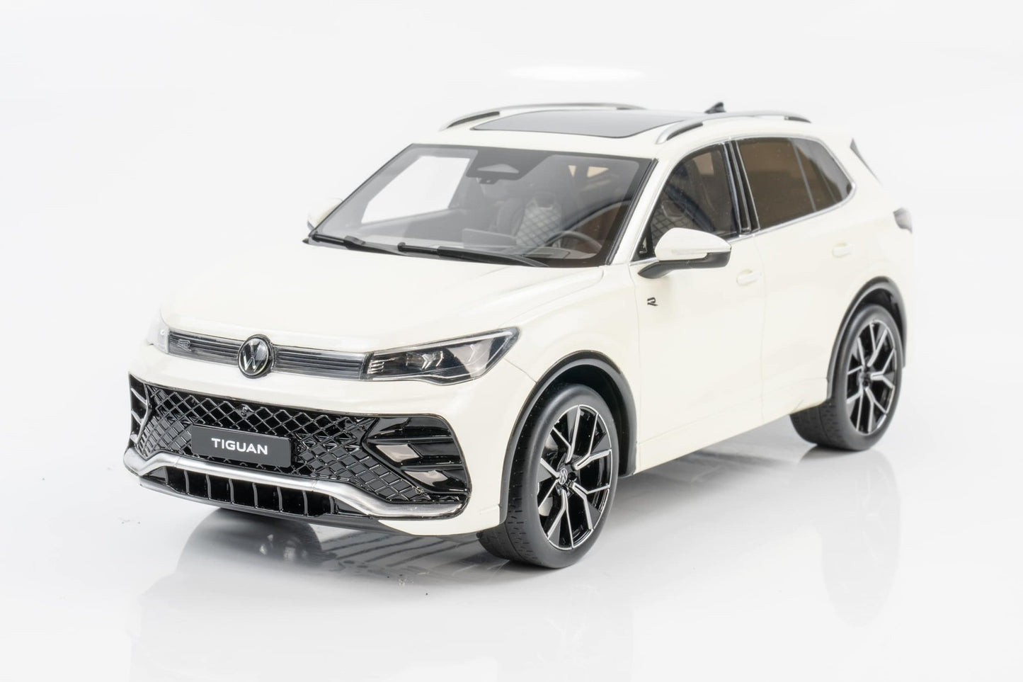 1/18 Ottomobile - Volkswagen Tiguan E-Tsi R Line