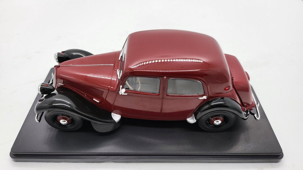 1/24 Citroën Traction Avant