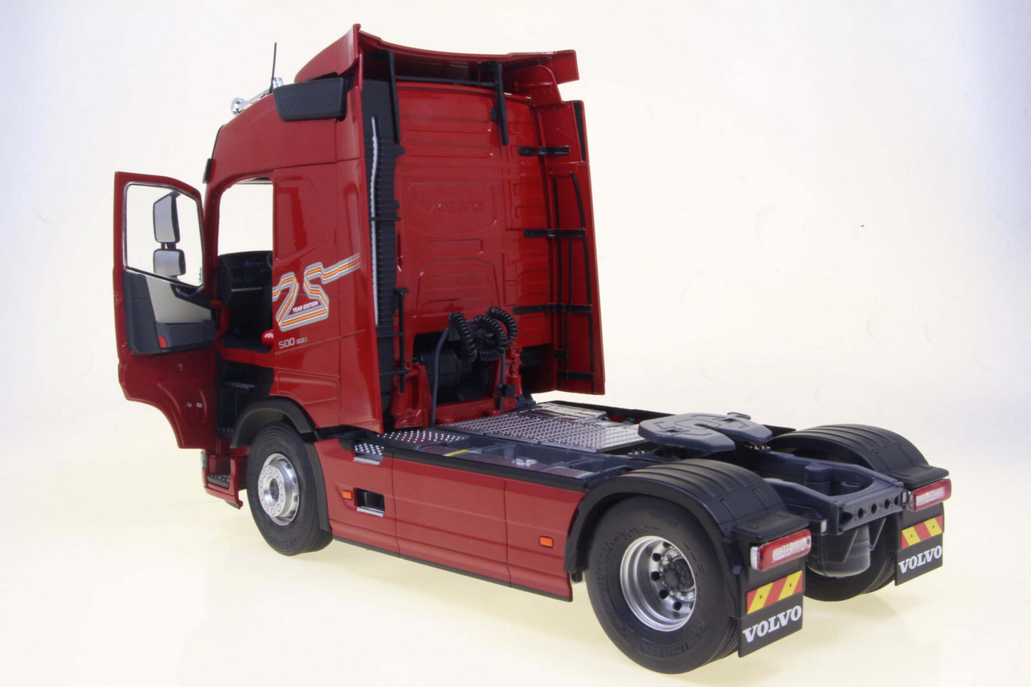 1/24 Solido - Volvo FH XL Globetrotter XL Edition 25 ans